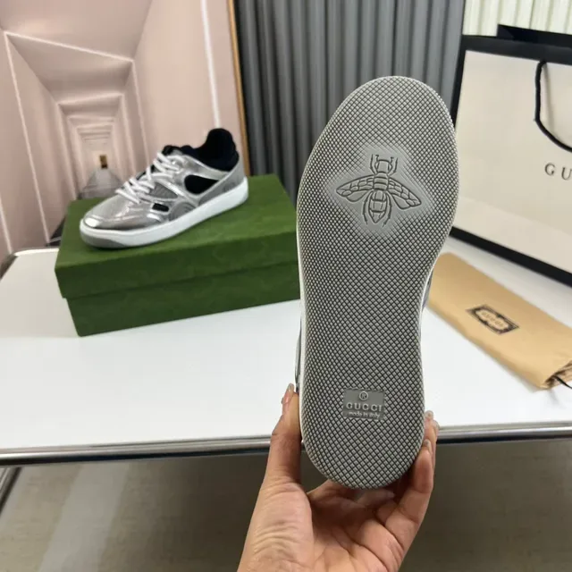 Gucci চাঁদি কালো মেটালিক উপরের জাল কাটআউট লাইফস্টাইল স্নিকার 2