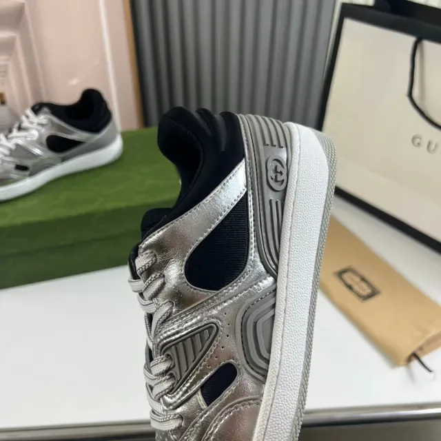 Gucci চাঁদি কালো মেটালিক উপরের জাল কাটআউট লাইফস্টাইল স্নিকার 3