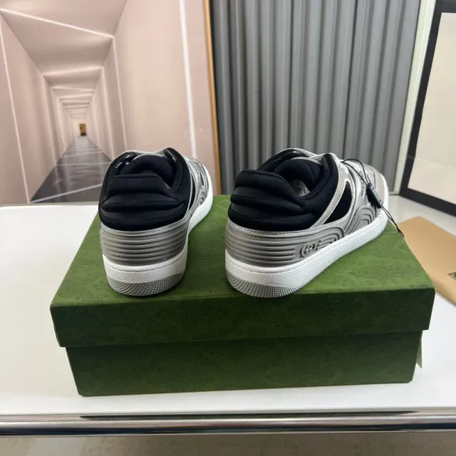 Gucci চাঁদি কালো মেটালিক উপরের জাল কাটআউট লাইফস্টাইল স্নিকার 6