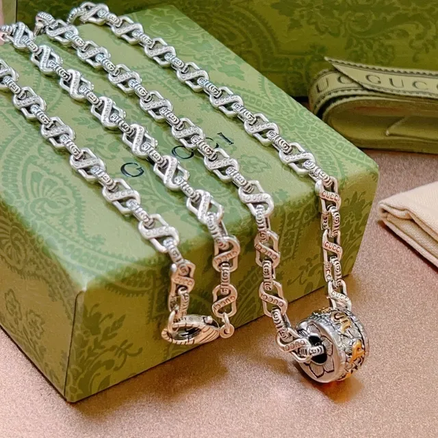 Gucci Silver Gold Interlocking G-Link Chain Rotating Barrel Pendant Necklace 3