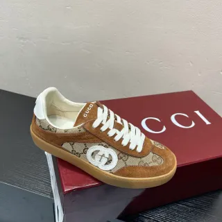 Gucci Tennis 1977 Ante marrón y GG Monogram Zapatillas Lifestyle