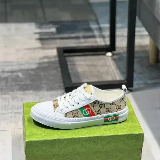 Gucci Blanco Beige GG Monogram Lona franjas rojas-verdes web lifestyle sneakers
