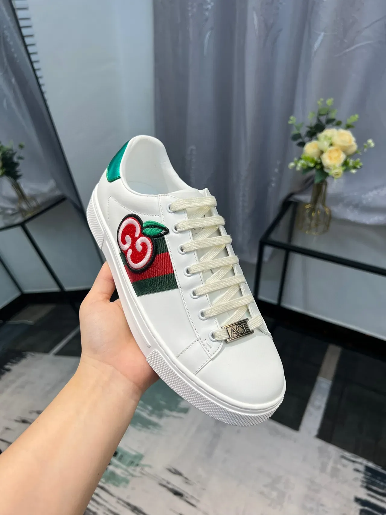 Gucci White Red Leather Upper Web Stripe Lifestyle Sneakers 6