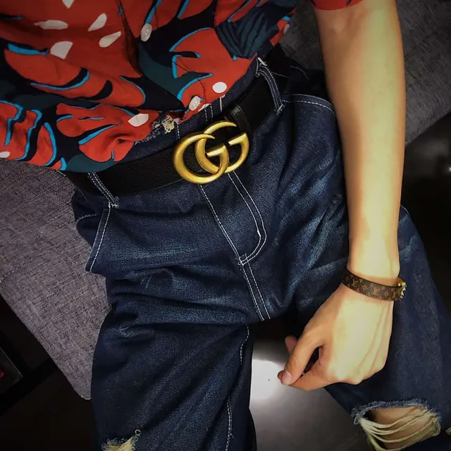 Gucci calças jeans de perna larga desgastadas com barra crua 3