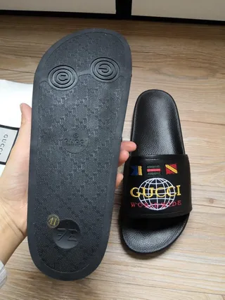 Gucci Worldwide Slide chaussons noirs brodés globe 2