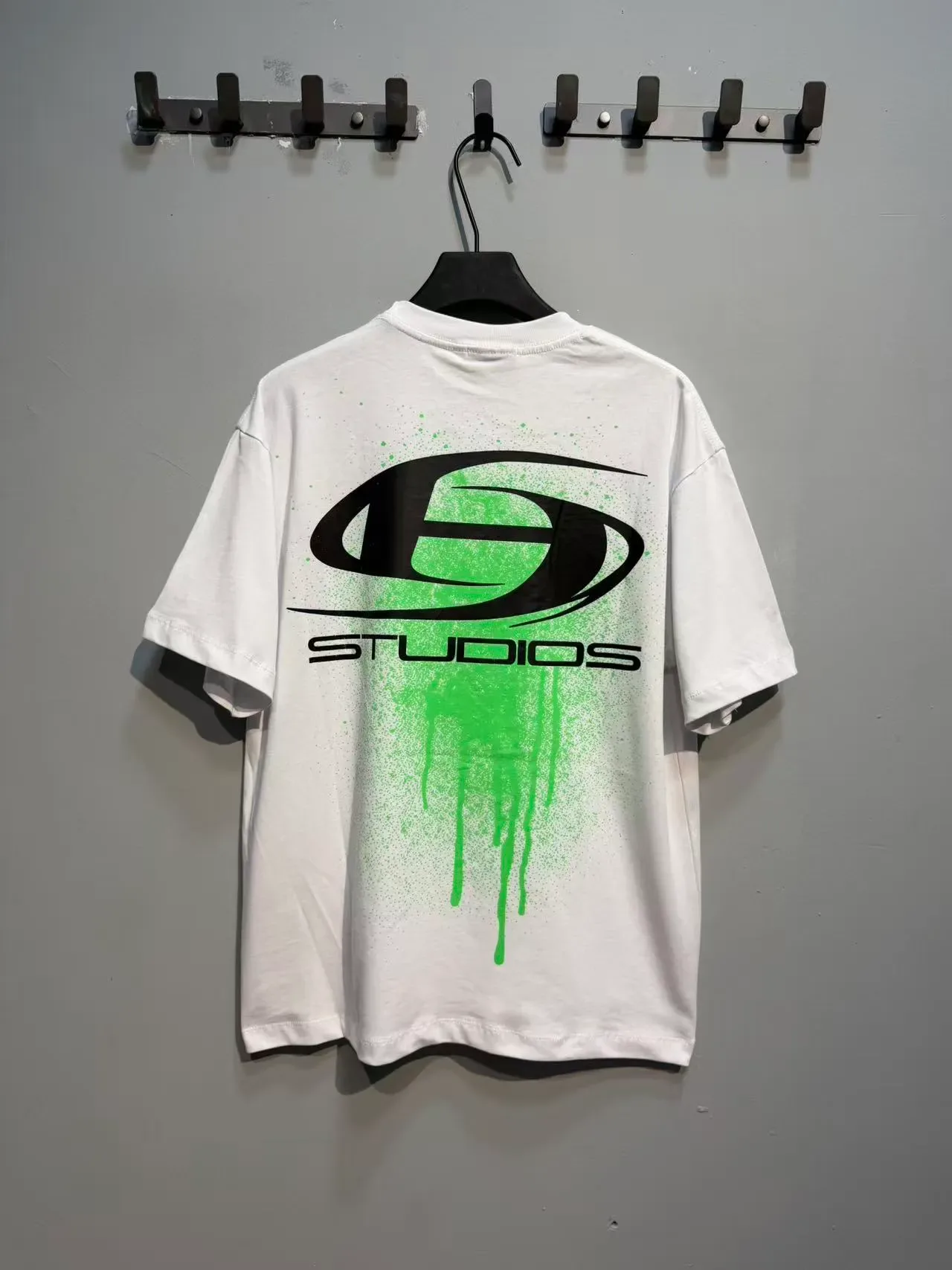 Hellstar Spray-Paint Graphic Logo T-Shirt 11