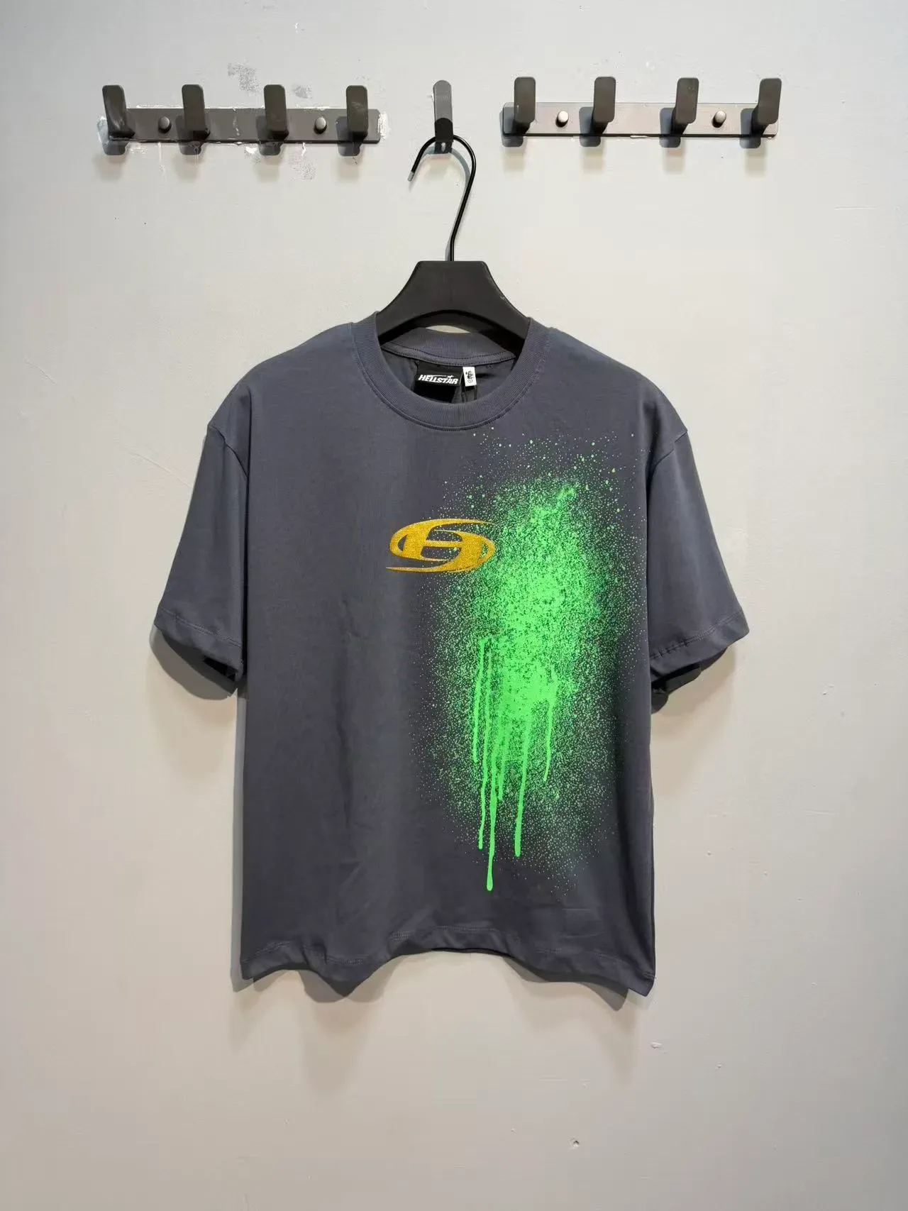 Hellstar Spray-Paint Graphic Logo T-Shirt 13