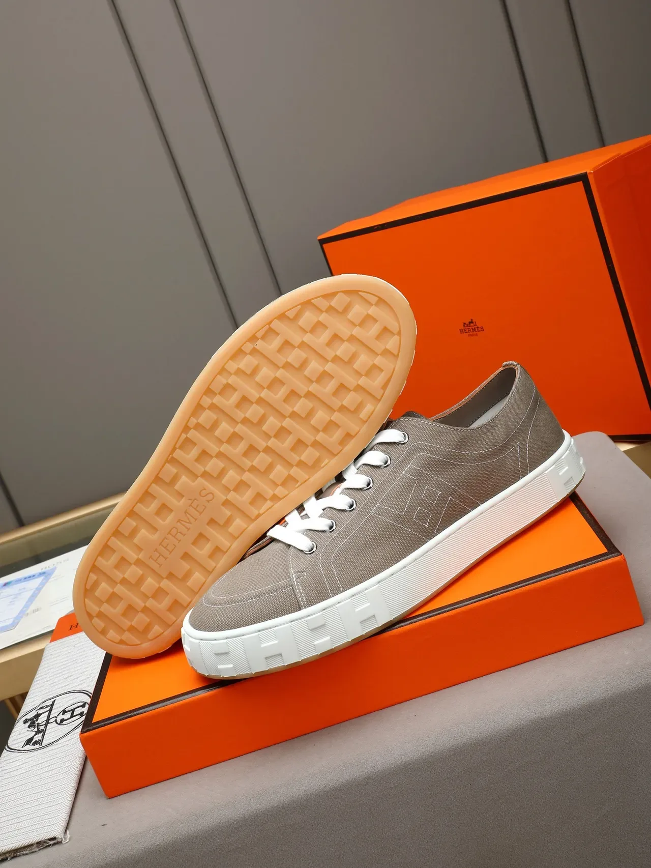 Hermès Zapatillas Beige Blanco Lona Superior Suela H-Embossed 4