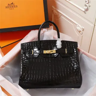 Hermès Birkin 光泽鳄鱼压纹黑色金色五金手提袋