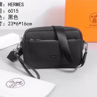 Hermès حقيبة كتف مستطيلة جلد أسود حبيبي