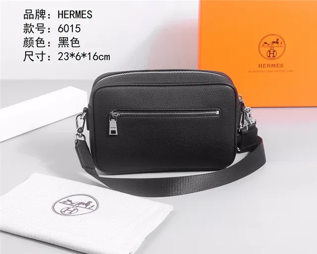 Hermès Bolso cruzado rectangular de cuero negro pebbleado 7