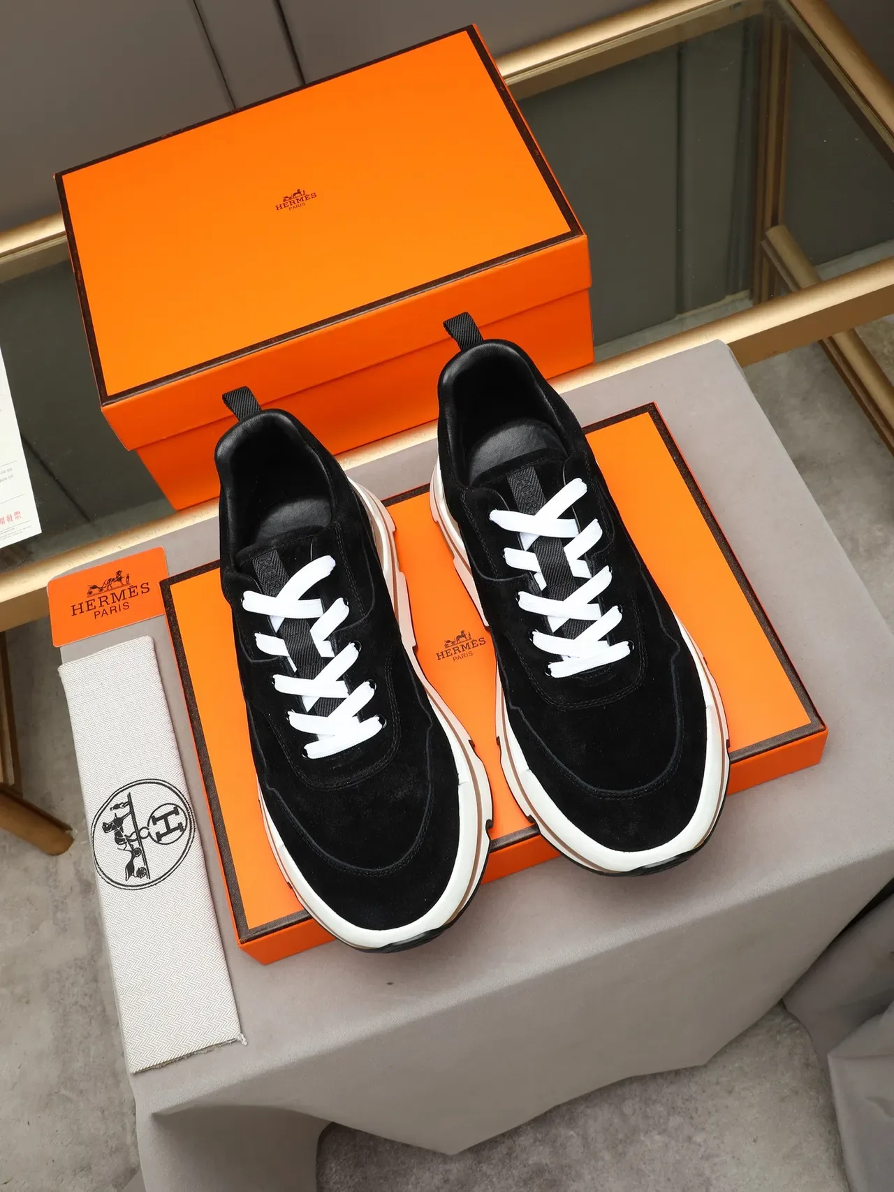 Hermès 黑色麂皮厚底休闲运动鞋 2