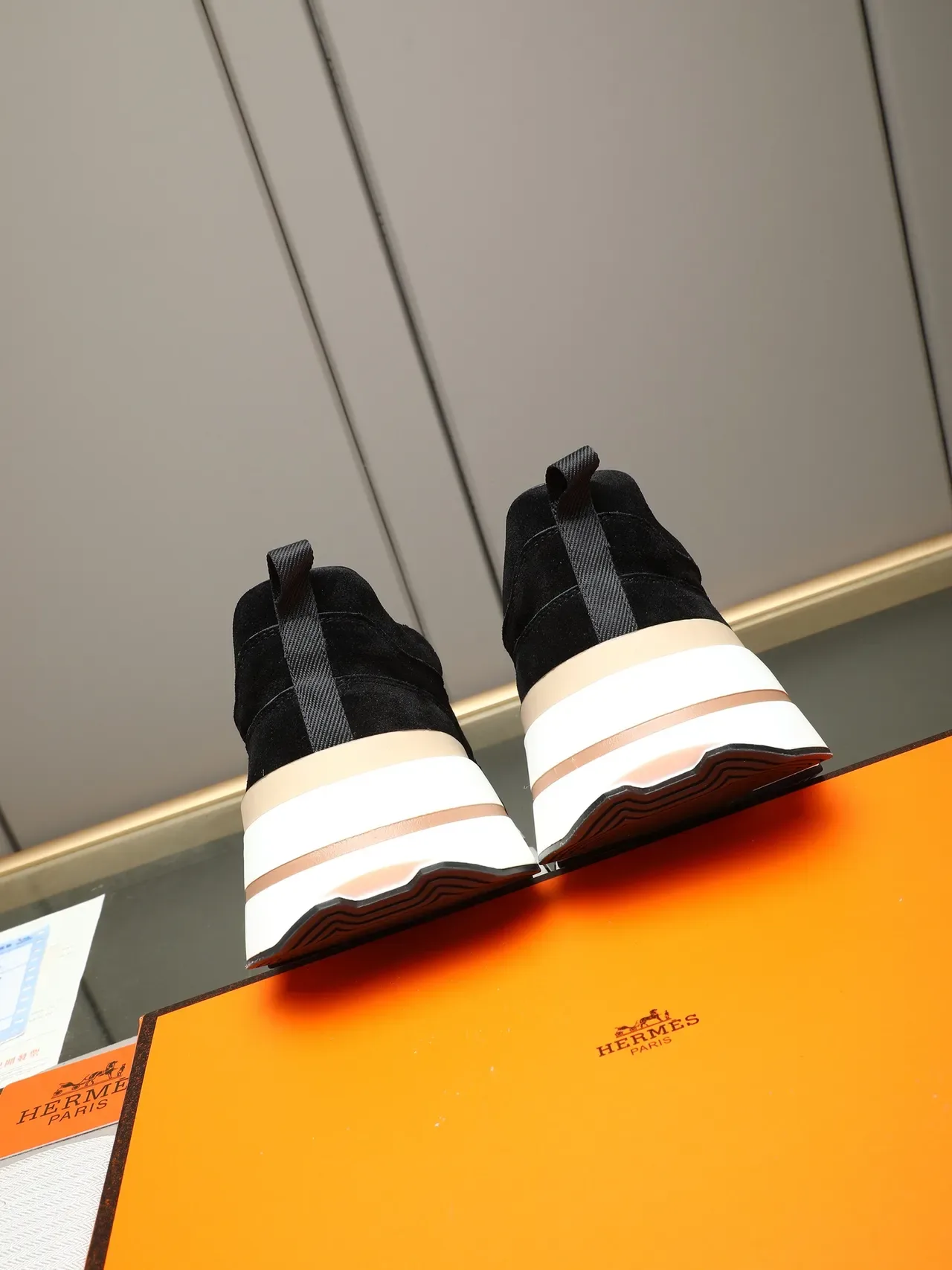 Hermès 黑色麂皮厚底休闲运动鞋 3