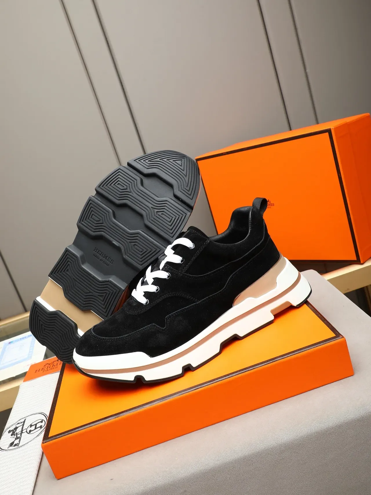 Hermès 黑色麂皮厚底休闲运动鞋 4