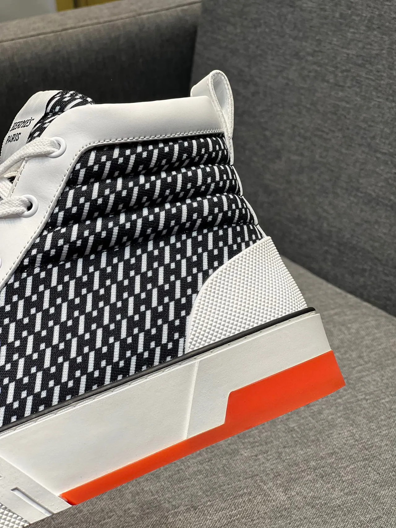 Hermès tênis lifestyle preto e branco alto com padrão geométrico em têxtil 7