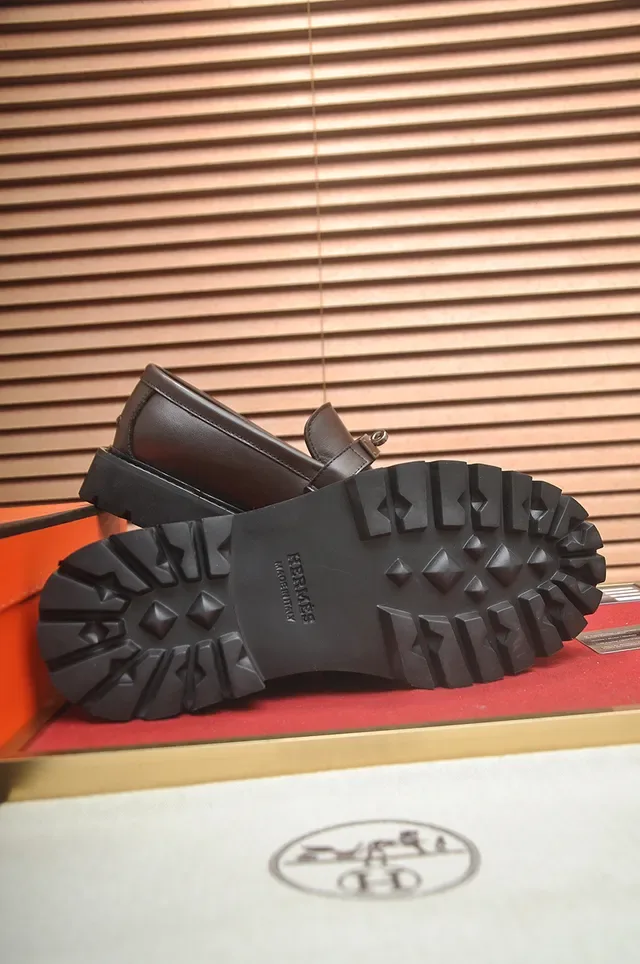 Hermès 棕黑皮革金属扣带乐福鞋 3