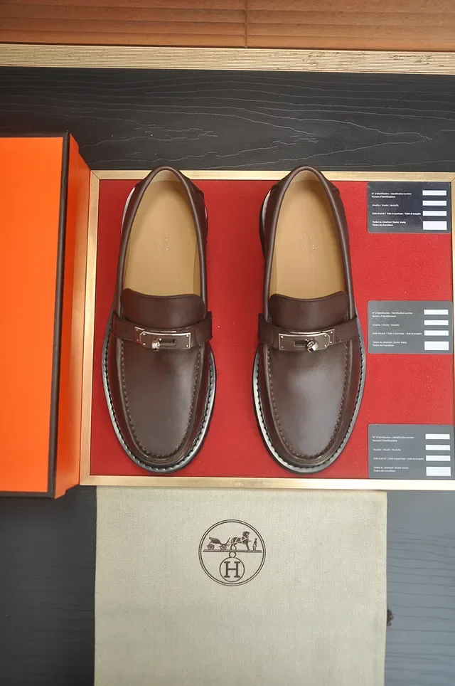 Hermès 棕黑皮革金属扣带乐福鞋 5