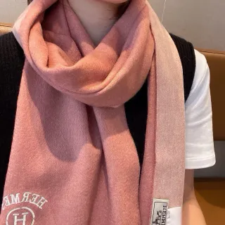 Hermès Logo bordado Rosa poeirenta Cachecol de cashmere