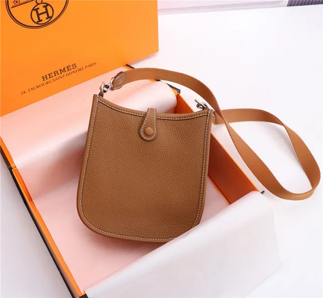 Hermès Evelyne Perforated H Tan कंधे के नीचे का बैग 8