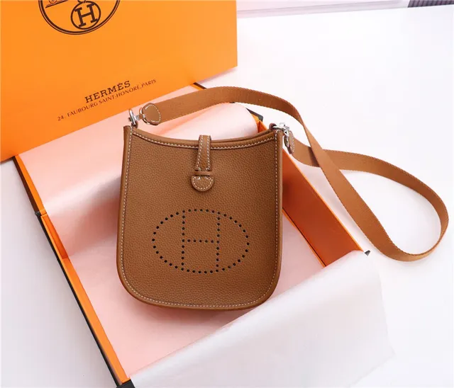 Hermès Evelyne Perforated H Tan कंधे के नीचे का बैग 9