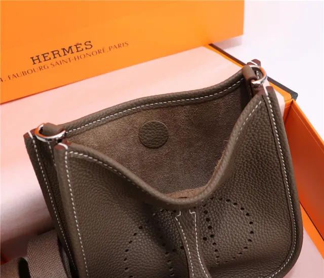 Hermès Evelyne Perforated H Tan कंधे के नीचे का बैग 18