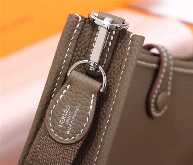 Hermès Evelyne Perforated H Tan कंधे के नीचे का बैग 19