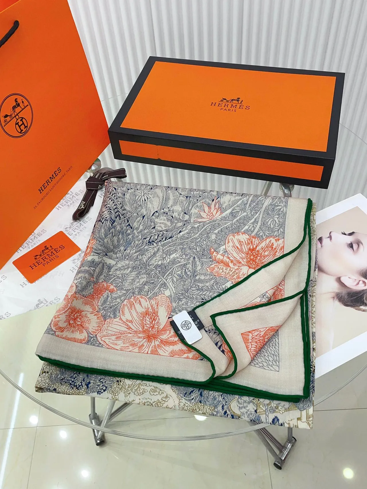 Hermès Écharpe de Soie Imprimée Floral Botanique 4