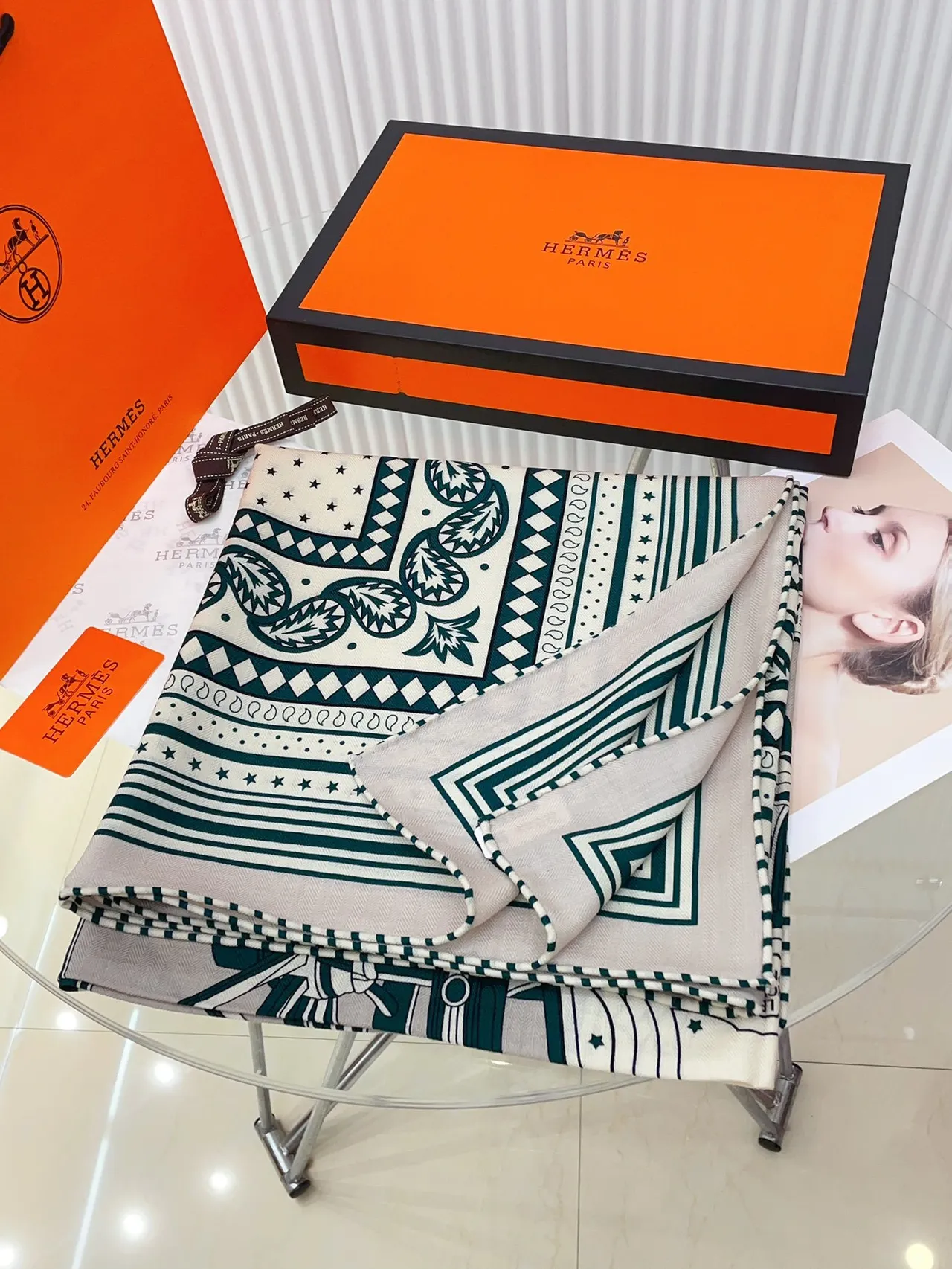 Hermès हरा भूरा ज्यामितीय धारी बैंड पत्तेदार मेडेलियन बॉर्डर स्कार्फ 5