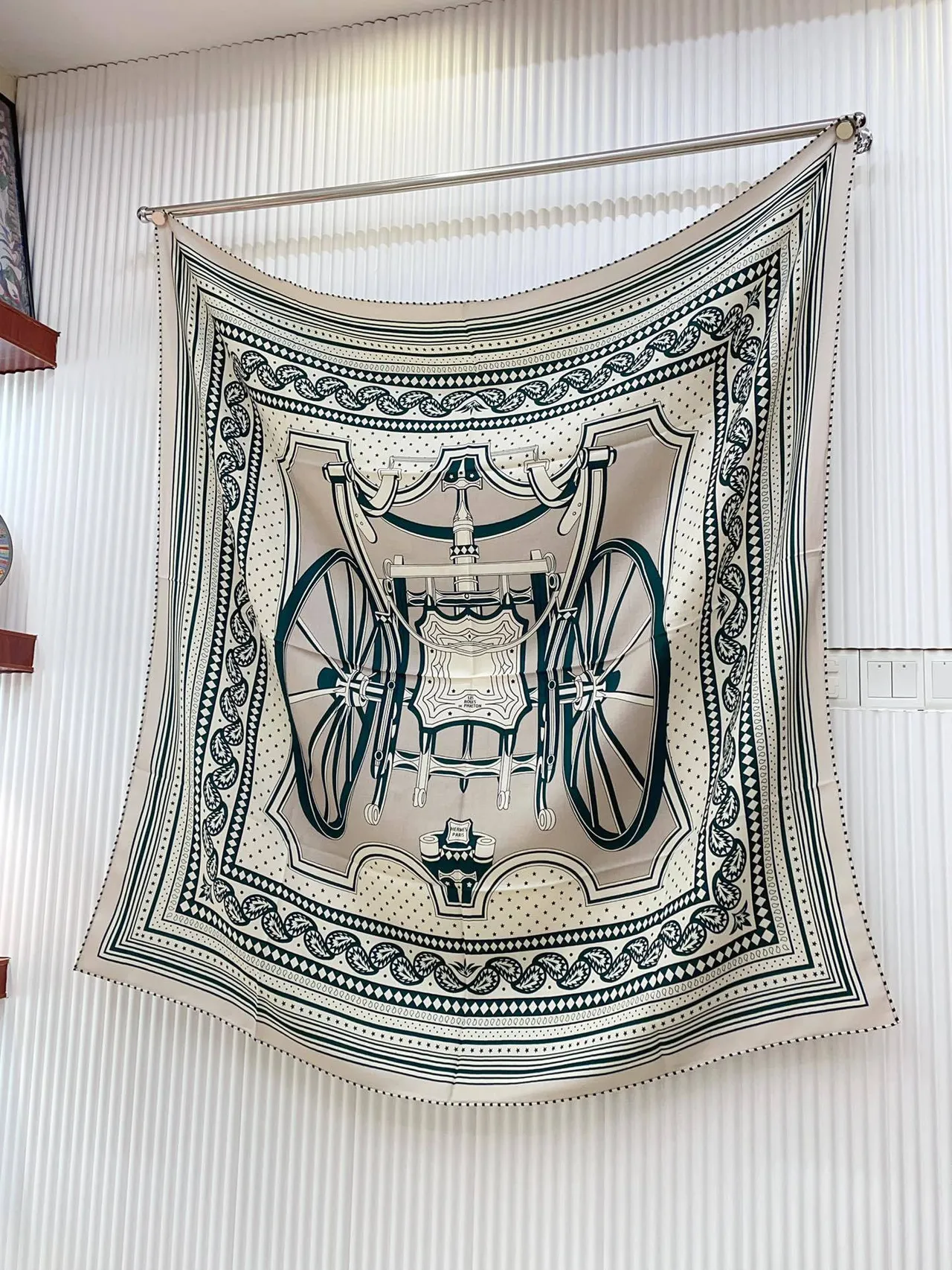 Hermès हरा भूरा ज्यामितीय धारी बैंड पत्तेदार मेडेलियन बॉर्डर स्कार्फ 6