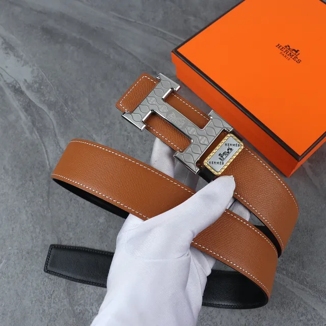 Hermès H Buckle বাদামী এবং কালো চামড়ার বেল্ট 4
