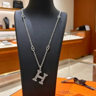 Hermès H 吊坠银链项链