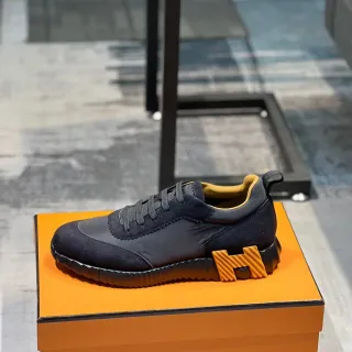 Hermès H-Ride কালো সুয়েড এবং নাইলন লাইফস্টাইল স্নিকার