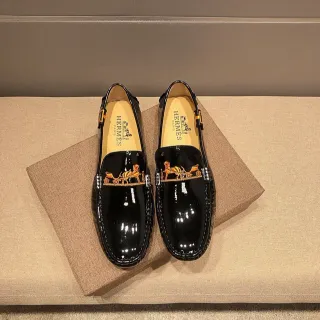 Hermès Oran أحذية لوفر أسود جلد لامع