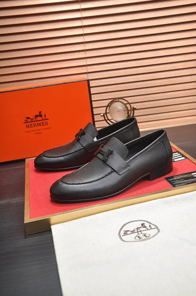 Hermès Oran Noir Cuir Perforé H-Buckle loafers 7