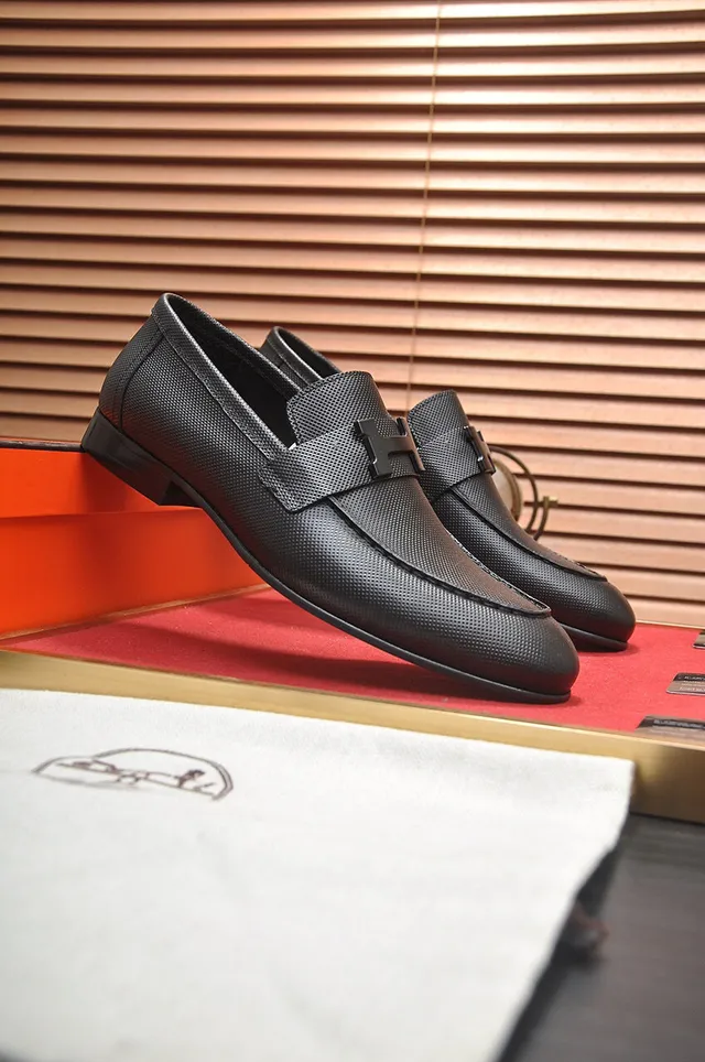 Hermès Oran Noir Cuir Perforé H-Buckle loafers 2
