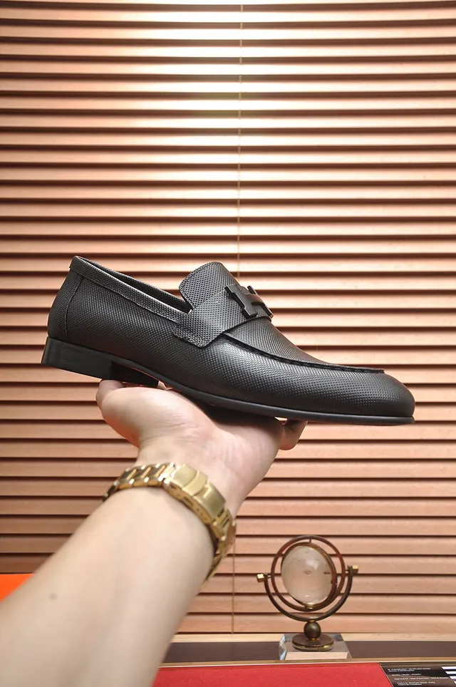 Hermès Oran Noir Cuir Perforé H-Buckle loafers 3