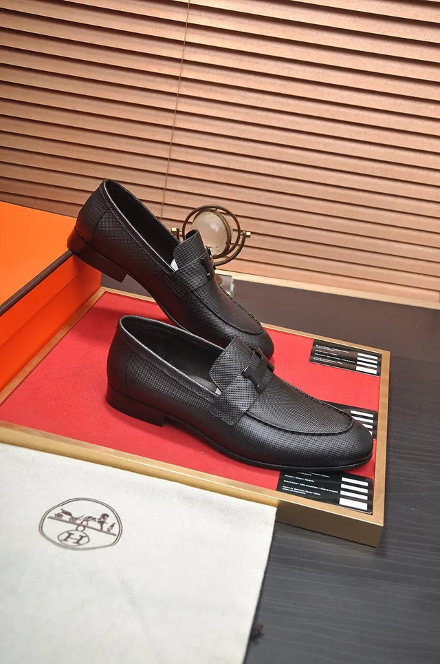 Hermès Oran Noir Cuir Perforé H-Buckle loafers 8