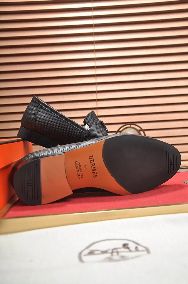 Hermès Oran Noir Cuir Perforé H-Buckle loafers 5