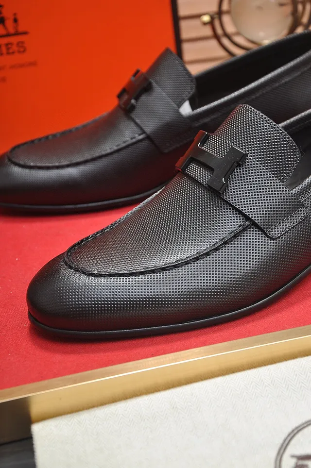 Hermès Oran Noir Cuir Perforé H-Buckle loafers 9