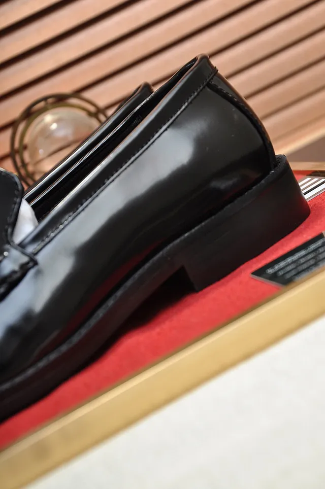 Hermès Oran Black Polished Leather Buckle Loafers 2