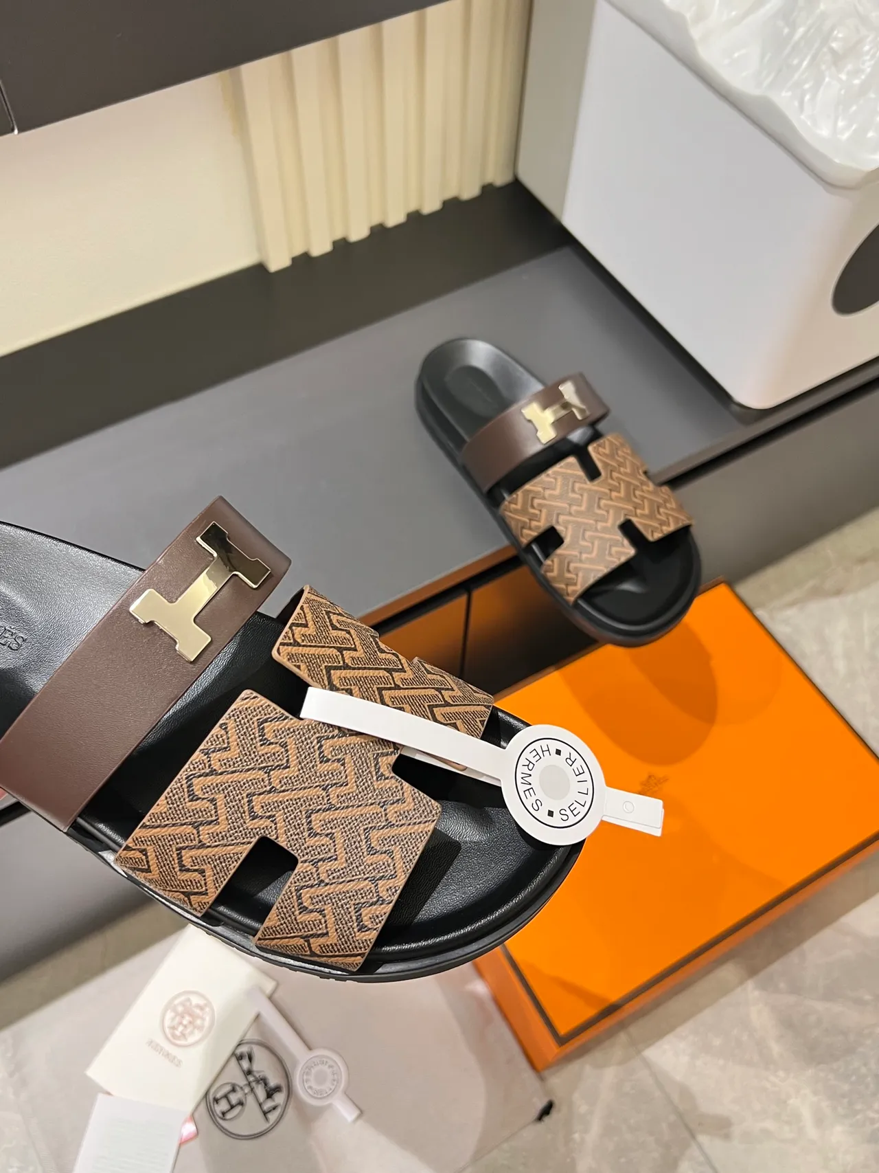 Hermès Oran मोनोग्राम कैनवास H-Logo चप्पल 3