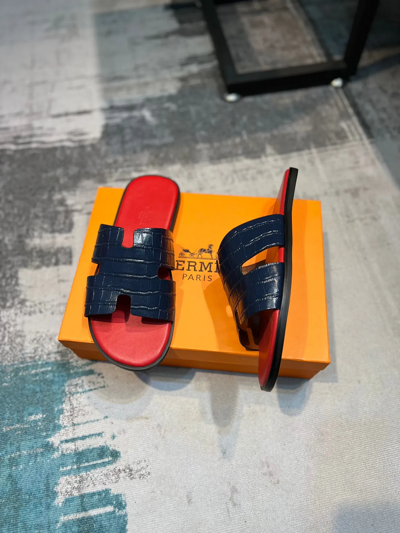 Hermès Oran Navy Croc-Embossed Red Insole Slippers 4