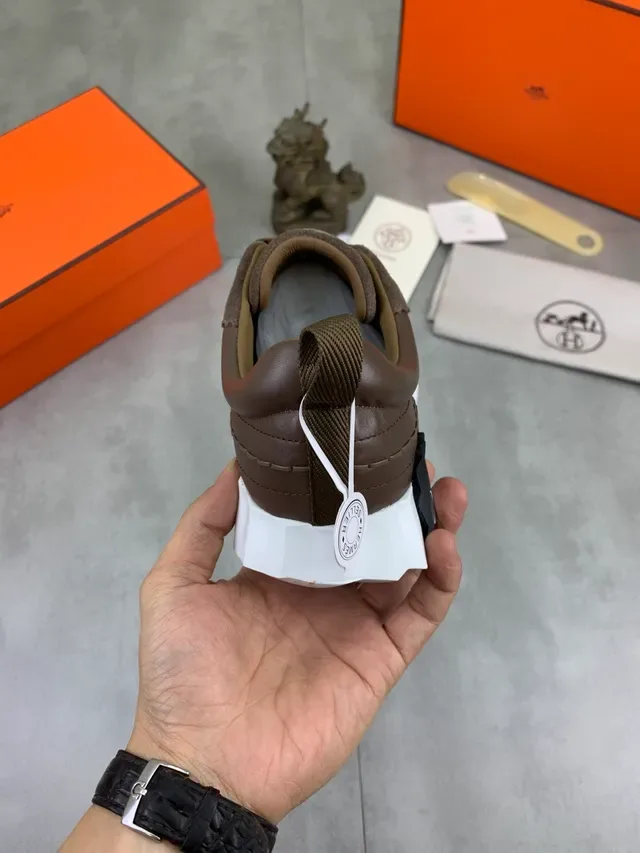 Hermès Oran Sneaker Marron Daim et Cuir Lifestyle 3