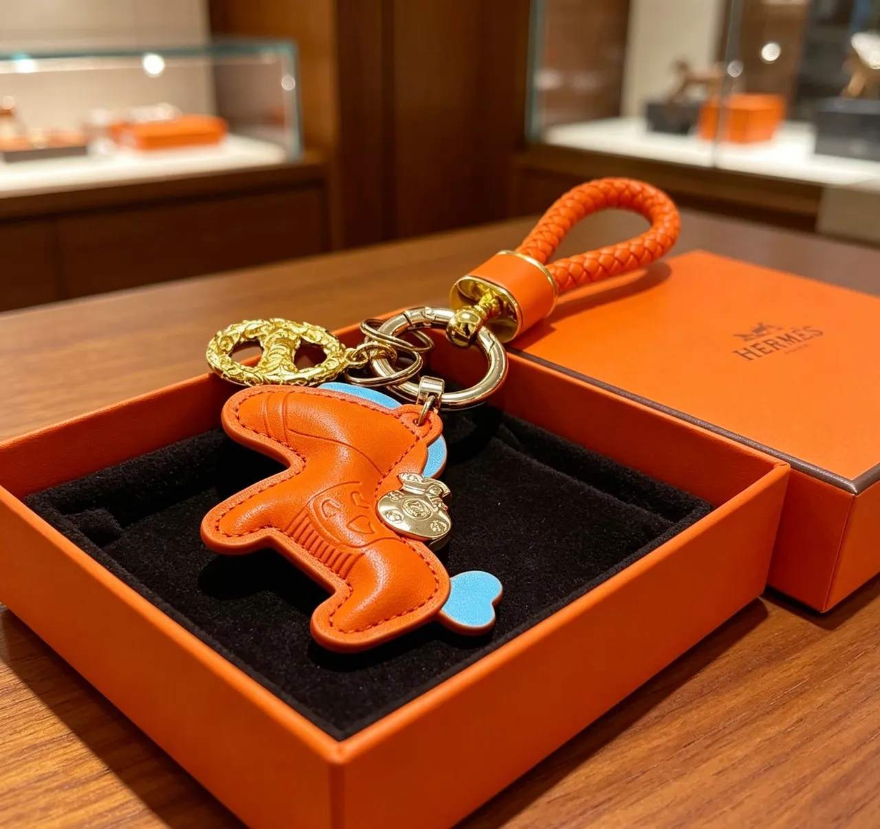 Hermès Orange Blue حلقة جلد مضفرة تعويذة حصانية غلاف الهاتف 3