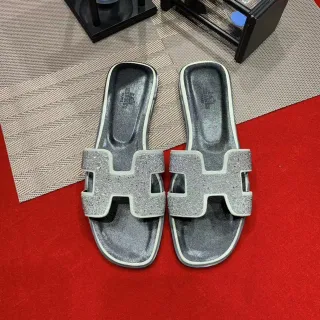 Hermès نعال فضي أبيض لامع حزام إبزيم على شكل H