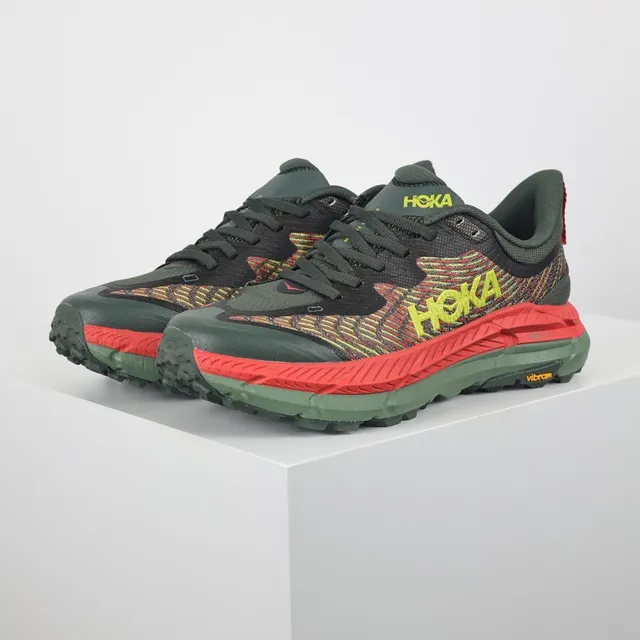 Hoka 军绿红 工程针织鞋面 双密度中底 跑鞋 2