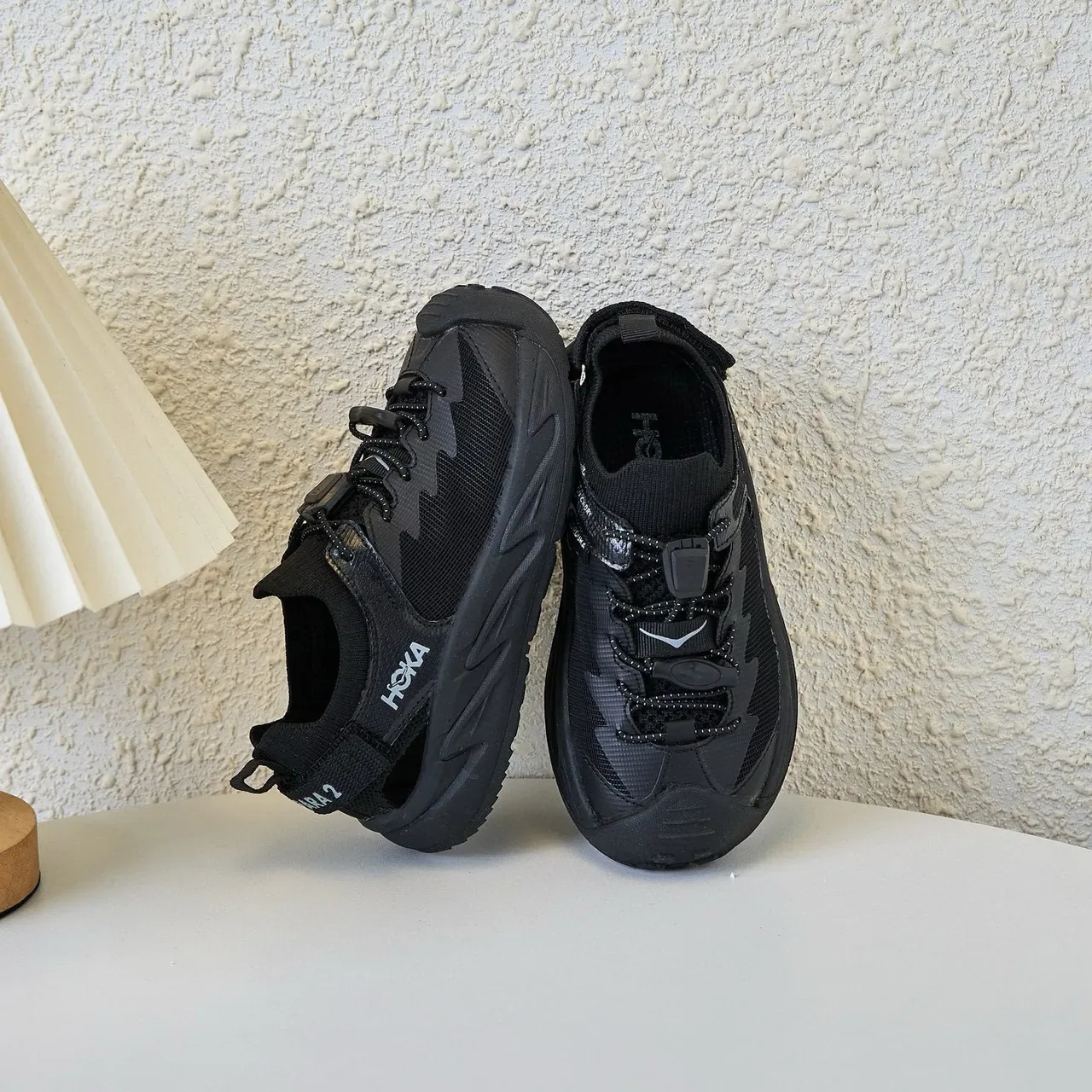 Hoka Preto Cinza Malha Superior Sola de Borracha Esculpida Tênis Lifestyle 16