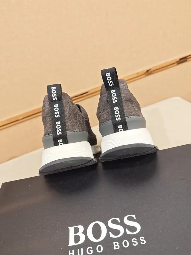 Hugo Boss ग्रे मोनोग्राम स्लिप-ऑन लाइफस्टाइल स्नीकर 3