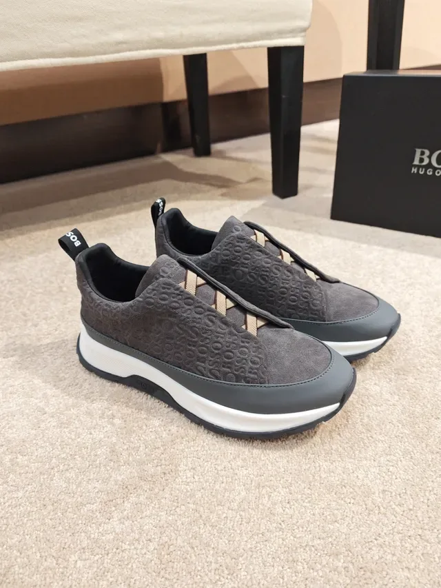 Hugo Boss ग्रे मोनोग्राम स्लिप-ऑन लाइफस्टाइल स्नीकर 4