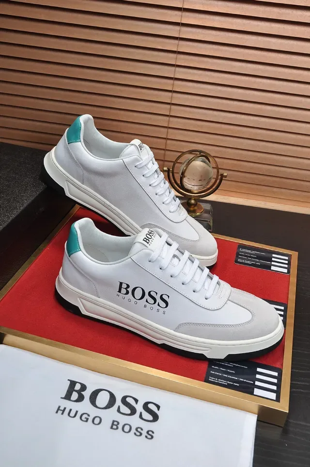 Hugo Boss Blanc et Gris Cuir et Daim Contraste Étiquette Talon Baskets 5